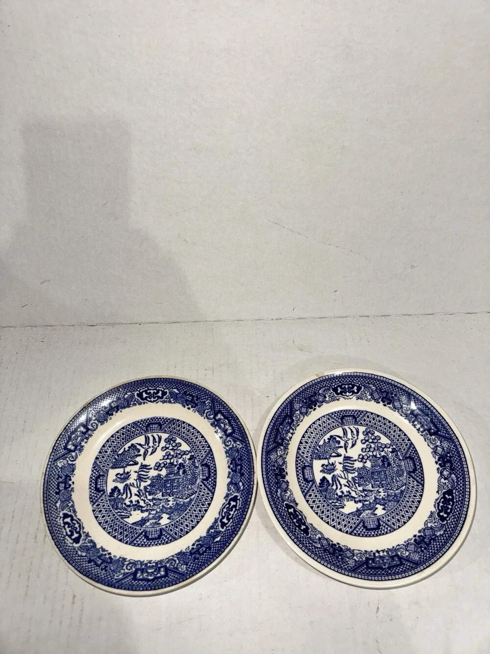 2 Vintage Royal Sebring Ohio Blue Willow 6.5” Plates Blue White China USA